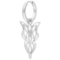 Boucles d'oreilles Little Elves élégantes en argent Boucles d'oreilles Little Elves en argent avec un design délicat sur fond blanc
