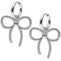 Boucles d'oreilles élégantes en acier inoxydable Boucles d'oreilles argentées avec design de nœud sur fond blanc