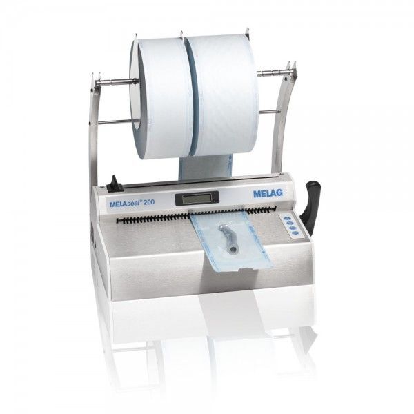 MELAseal 200 appareil de scellage avec porte-rouleaux MELAseal 200 appareil de scellage en acier inoxydable avec deux rouleaux sur fond blanc