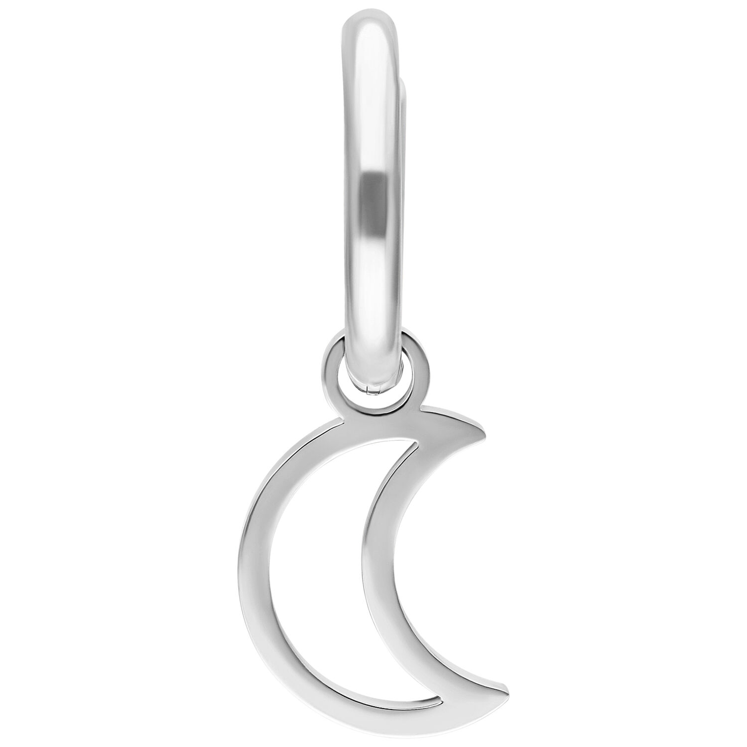 Boucle d'oreille argentée avec pendentif mini lune sur fond blanc