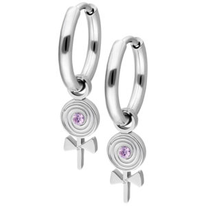 Deux créoles argentées avec pendentif en pierre violette sur fond blanc