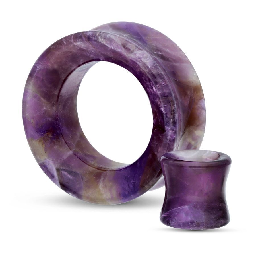 Tunnel en améthyste en pierre, piercing d'oreille unisexe Tunnel et plug en améthyste violette en pierre sur fond blanc