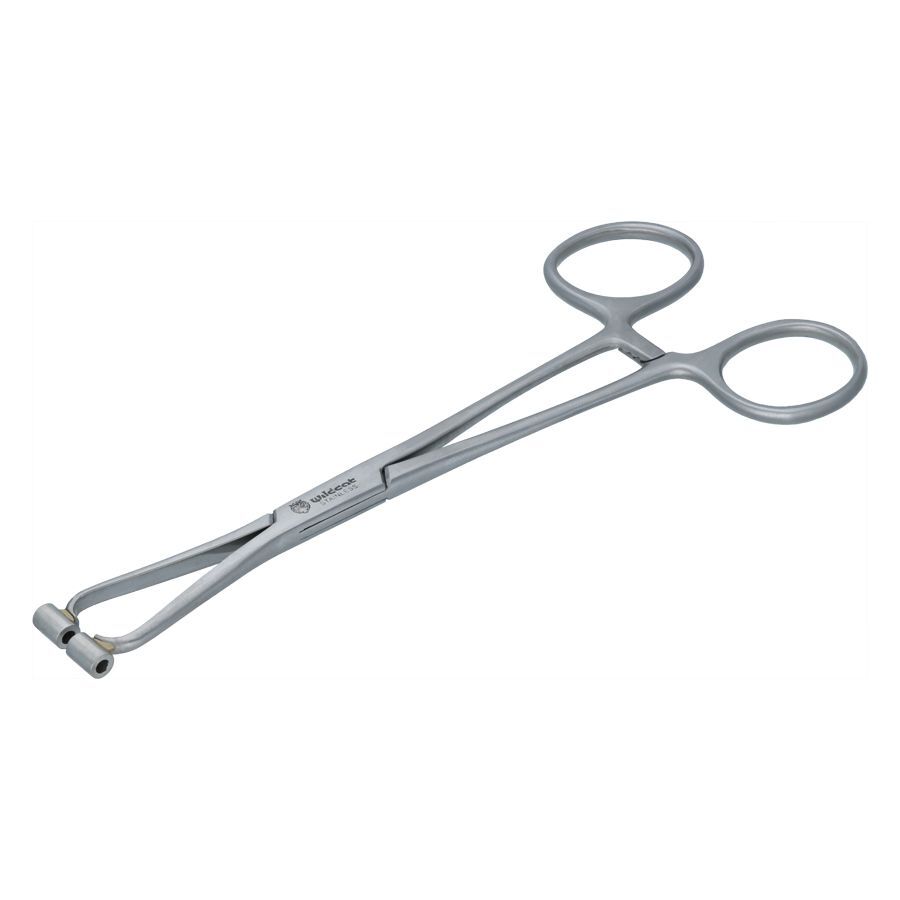 Pince septum professionnelle en acier chirurgical Pince septum argentée en acier chirurgical sur fond blanc