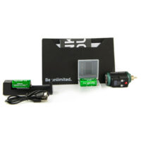 Rover R-1 RCA batterie en vert Batterie Rover R-1 RCA verte avec accessoires sur fond blanc