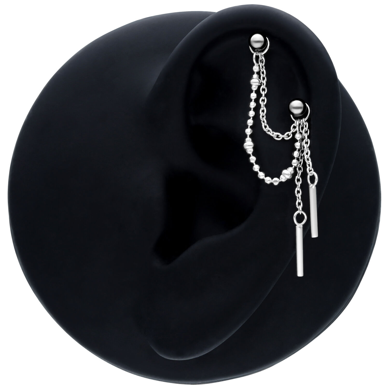 Chaîne de piercing noire 20 mm avec pendentif Chaîne de piercing noire 20 mm en argent avec pendentif sur fond noir