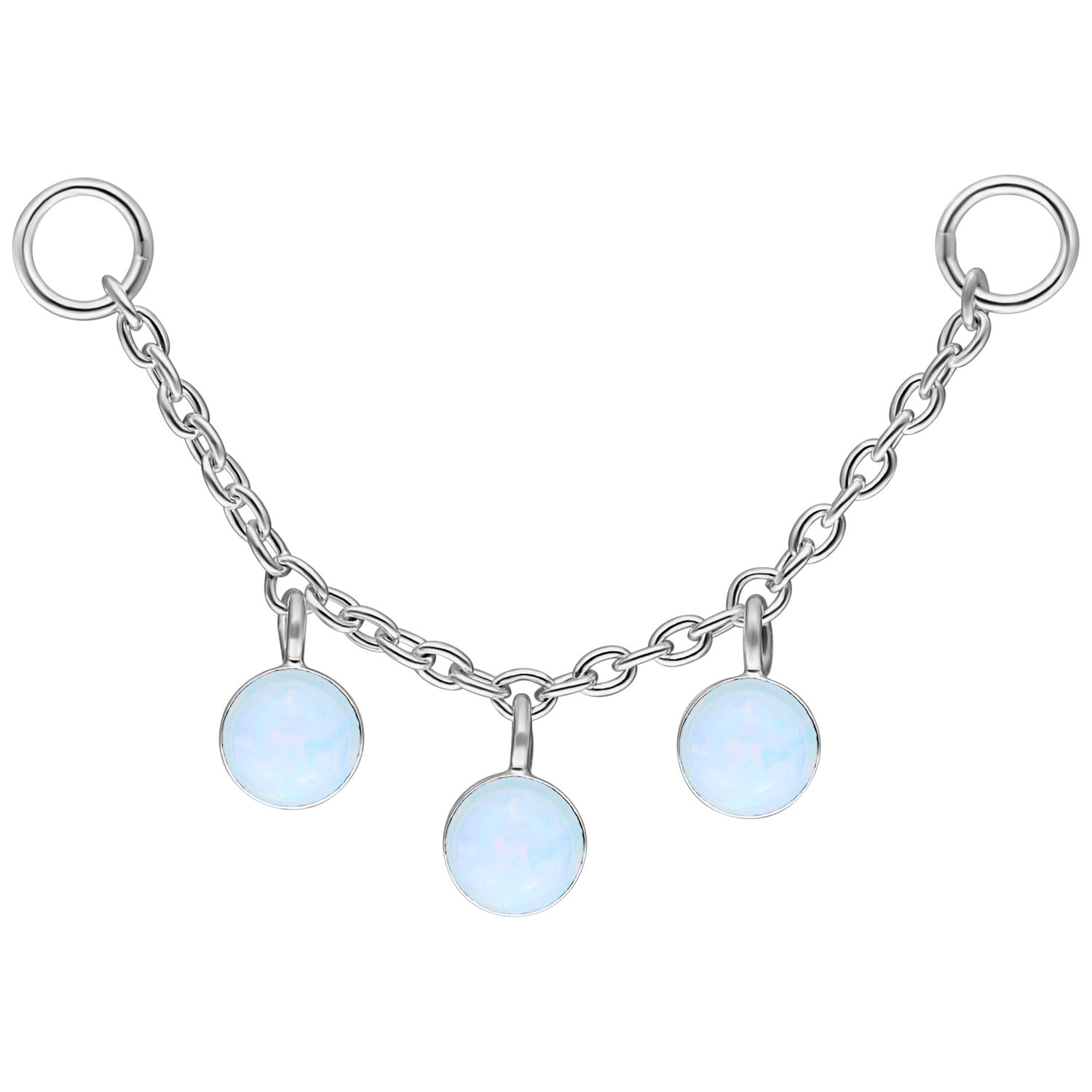 Chaîne de piercing en opale argentée 20mm Chaîne de piercing argentée avec trois pierres d'opale synthétiques sur fond blanc