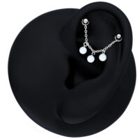 Chaîne en opale noire pour piercings, 20 mm Chaîne de piercing noire avec opale synthétique à l'oreille sur fond noir