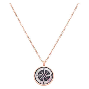 Collier rosé avec pendentif boussole sur fond blanc