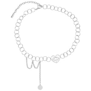 Choker argenté avec pendentif œil-cœur sur fond blanc