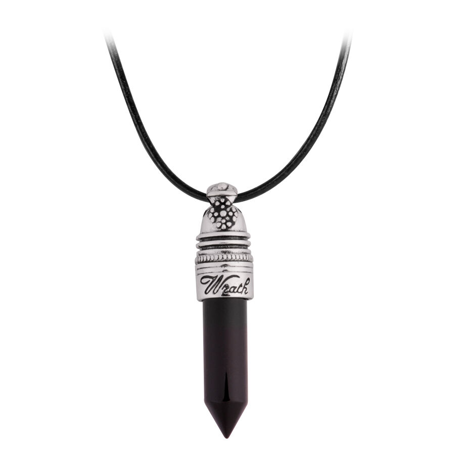 Chaîne noire avec pendentif 'Wrath' en argent sur fond blanc