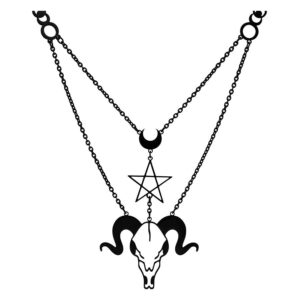 Collier noir avec tête de bélier et pentagramme sur fond blanc