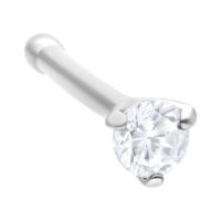Clou de nez en argent avec cristal Clou de nez en argent en acier chirurgical avec cristal clair sur fond blanc