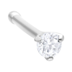 Clou de nez en argent en acier chirurgical avec cristal clair sur fond blanc