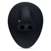 Clou de nez en or 18K avec cristal Clou de nez en or avec cristal clair sur fond noir