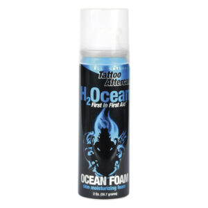 Flacon de mousse pour soins après tatouage H2Ocean 59 ml sur fond blanc