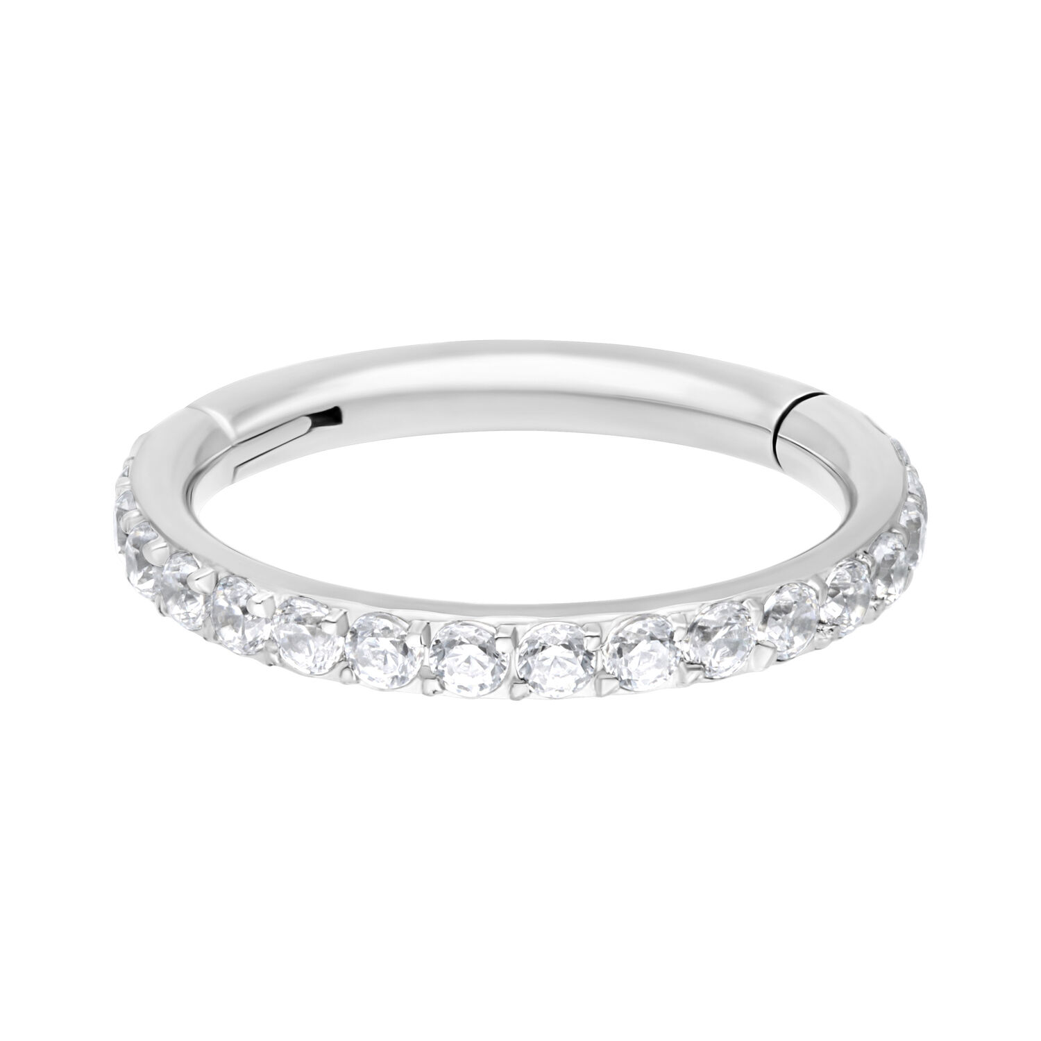 Anneau Conch en Argent avec Cristaux Pavé Anneau Conch en argent avec cristaux blancs, 1,2 mm d'épaisseur, sur fond blanc