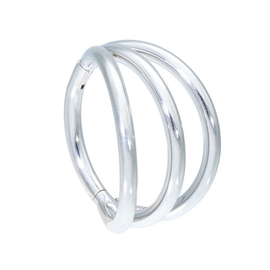 3 anneaux clicker en acier chirurgical argenté Clicker à 3 anneaux en acier chirurgical argenté sur fond blanc