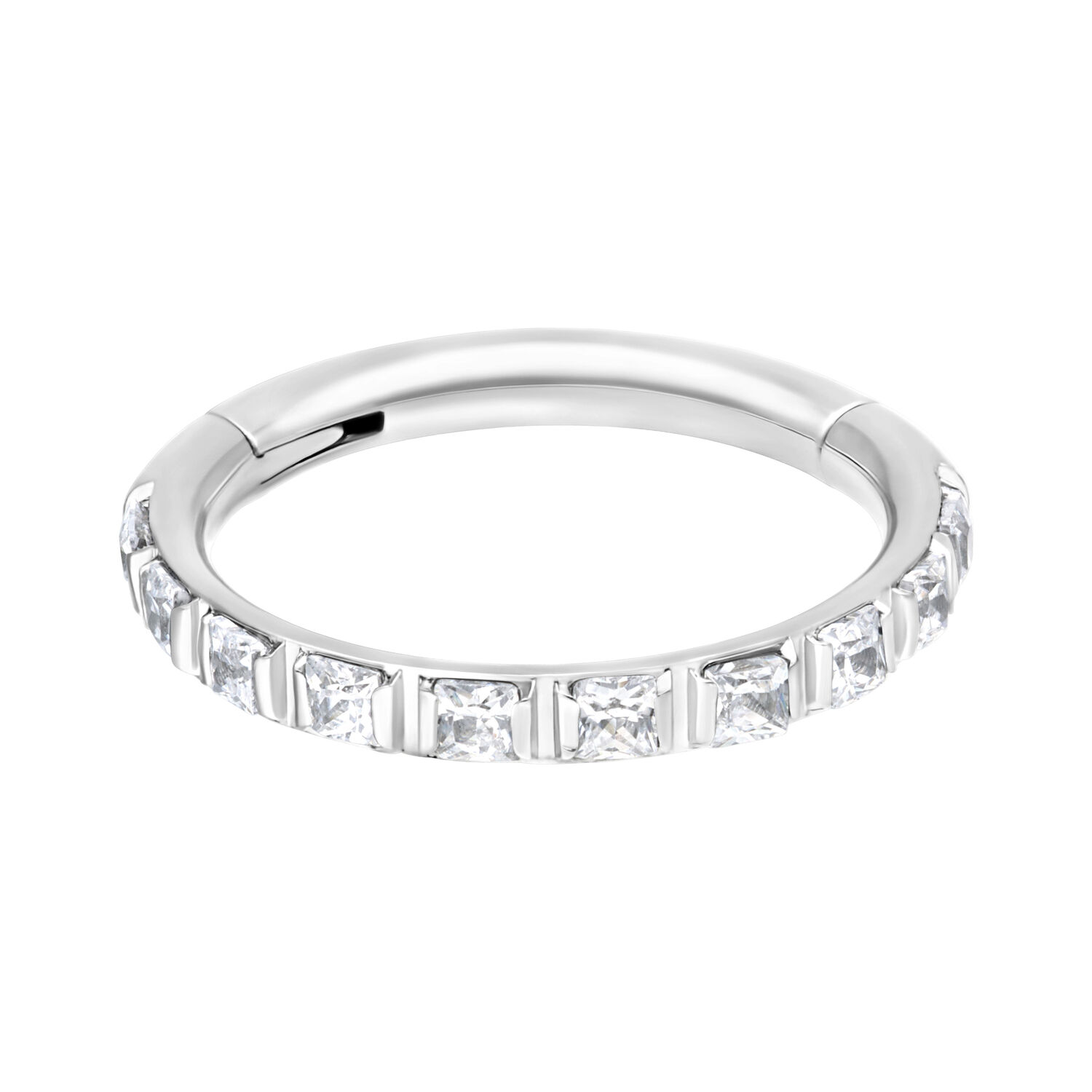 Clicker en cristal argenté 10 mm Anneau de piercing argenté avec cristaux clairs sur fond blanc