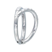 Clicker Piercing Double Cristal Argenté Piercing Clicker argenté avec cristaux sur fond blanc
