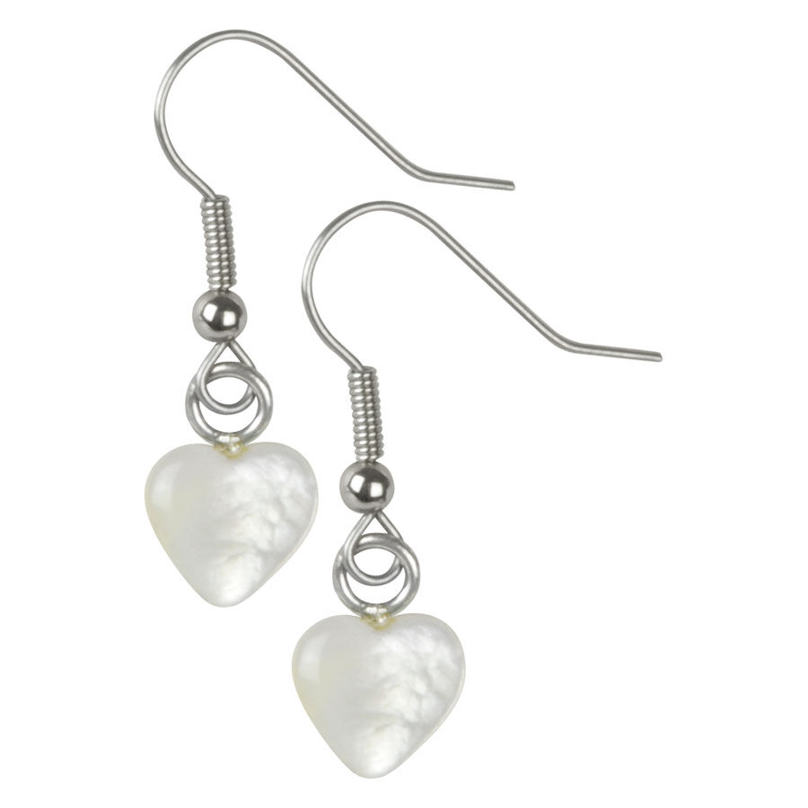 Boucles d'oreilles cœur blanches en argent Boucles d'oreilles cœur blanches en argent sur fond neutre