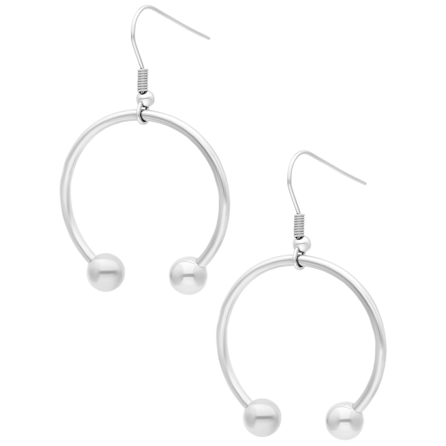 Boucles d'oreilles Circular Barbell en acier argenté Boucles d'oreilles Circular Barbell en acier chirurgical argenté sur fond blanc