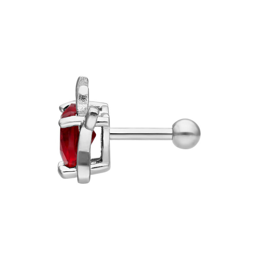 Barbell Devil Heart argenté avec cristal rouge Barbell d'oreille argenté avec cristal rouge sur fond blanc