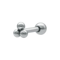 Barbell Triplets en argent en acier chirurgical Barbell d'oreille argenté avec trois boules sur fond blanc