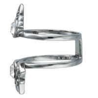 Anneau Sun Tides argenté 17mm en acier inoxydable Anneau argenté en acier chirurgical avec cristal clair, taille 17mm, sur fond blanc