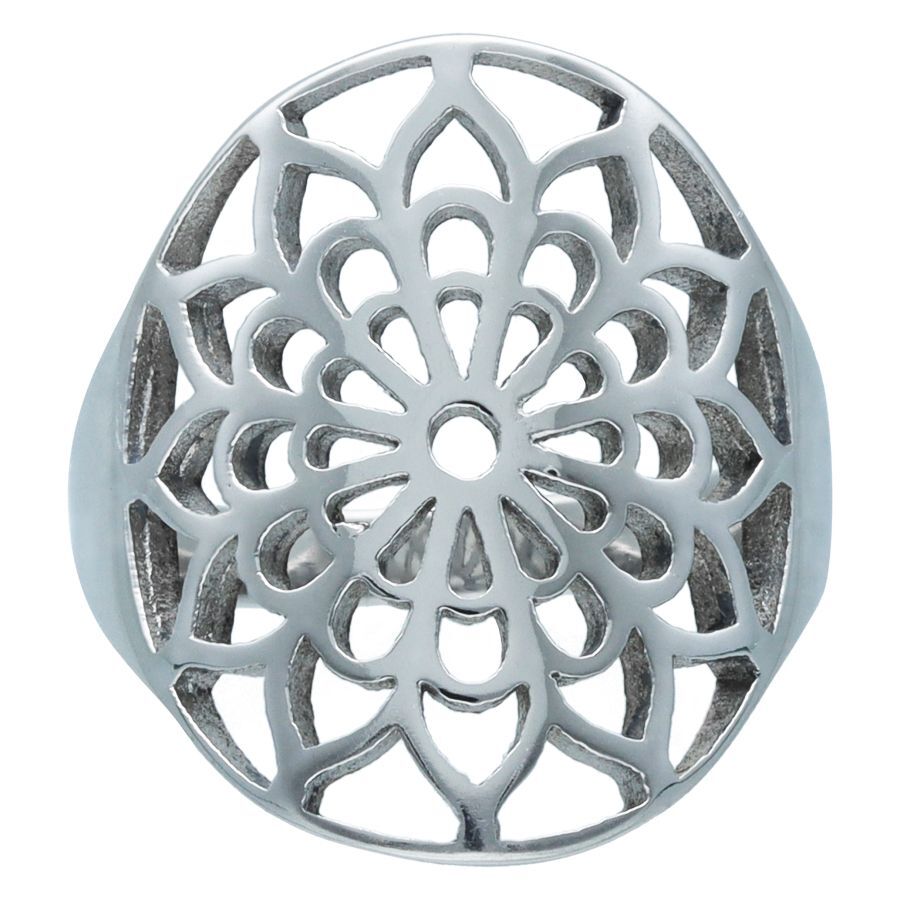 Bague fleurie Boho en acier chirurgical argenté Bague Boho argentée avec motif floral sur fond blanc