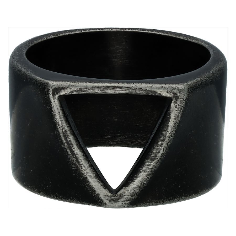 Bague vintage triangle noire en acier Bague noire avec design triangle vintage sur fond blanc