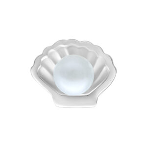 Embout de coquillage Push Fit argenté avec perle blanche sur fond blanc