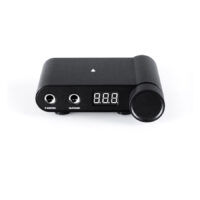 Alimentation noire Piranha pour tatoueurs Alimentation noire avec affichage numérique sur fond blanc