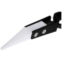 Pince à épiler à embouts céramiques inclinés, noire Pince noire avec embouts céramiques blancs sur fond blanc