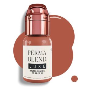 Bouteille de Perma Blend Luxe PMU Ink en doux orange sur fond blanc