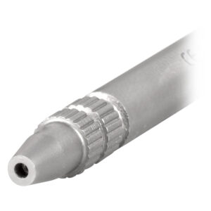 Outil de filetage en acier chirurgical 316L argenté sur fond blanc