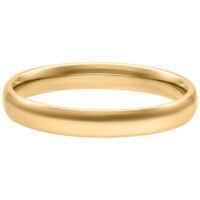 Anneau basique doré 17,0 mm en acier chirurgical Anneau doré simple en acier chirurgical, taille 17,0 mm, sur fond blanc