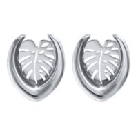 Selles d'oreilles argentées en forme de Monstera, 6,0 mm, sur fond blanc