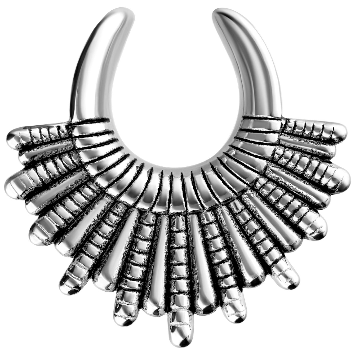 Indiana Earsaddle en acier chirurgical Indiana Earsaddle en argent en acier chirurgical sur fond blanc
