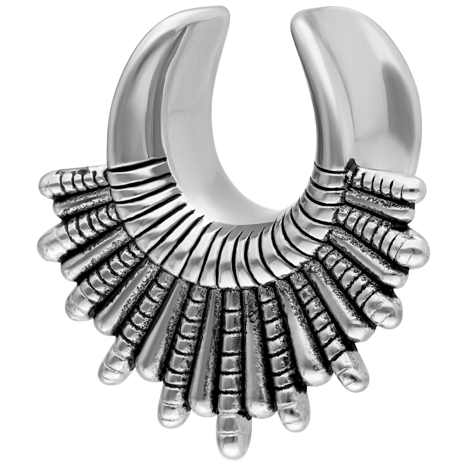 Indiana Earsaddle en acier chirurgical argenté Indiana Earsaddle argenté en acier chirurgical avec design détaillé sur fond blanc