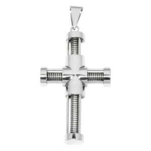 Pendentif croix en acier chirurgical argenté avec détails vissés sur fond blanc