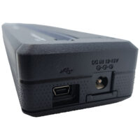 Imprimante thermique A4 noire avec connexion USB et DC, gros plan