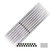 Aiguilles de tatouage Magnum Long Taper 20 pcs Aiguilles de tatouage Magnum Long Taper en acier chirurgical sur fond blanc