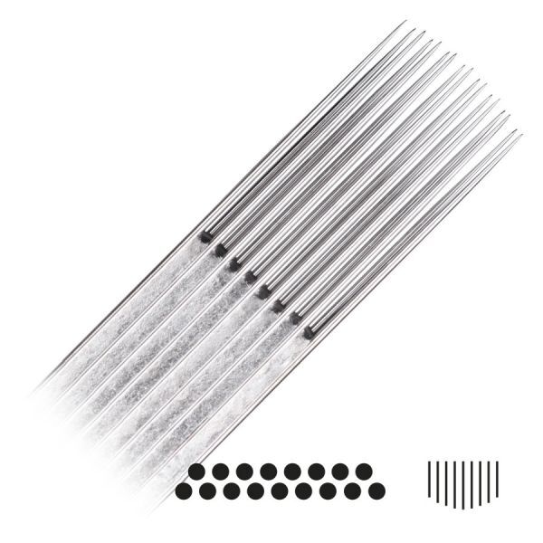 Aiguilles de tatouage Magnum Curved Long Taper Aiguilles de tatouage en acier chirurgical 316L argentées sur fond blanc