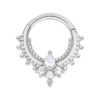 Anneau piercing Oriental Drop Clicker argenté avec cristaux sur fond blanc