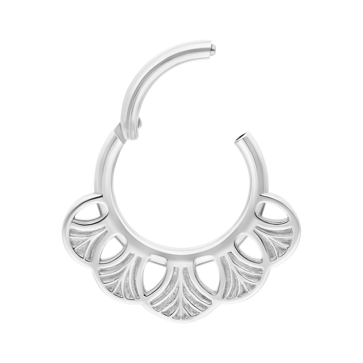 Clicker Ginkgo - Anneau de Septum Argenté Anneau de piercing Clicker Ginkgo argenté avec design détaillé sur fond blanc