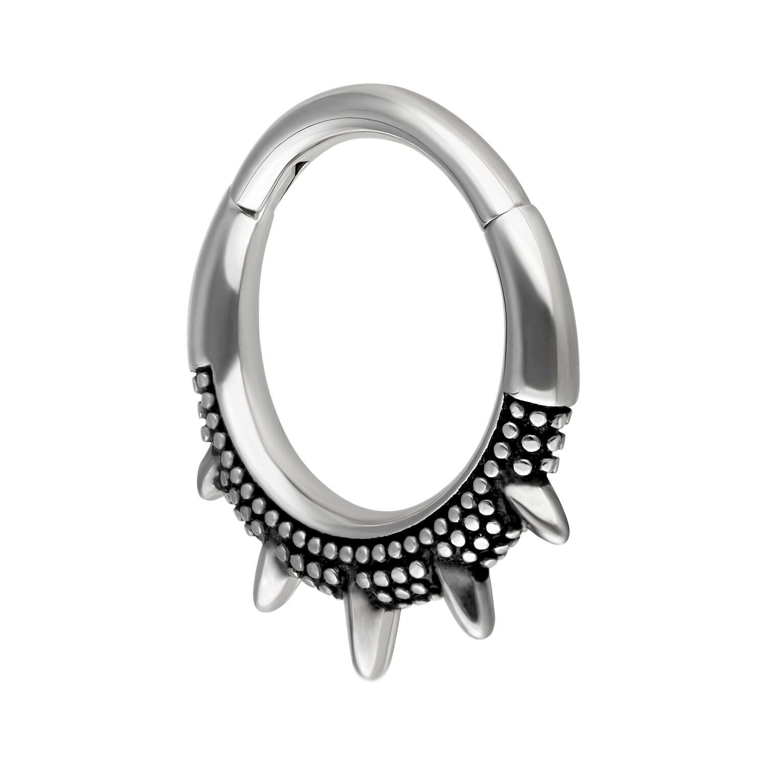 Clicker oriental à pointes en noir et argent Anneau de piercing argenté et noir avec un design en forme de pointes sur fond blanc