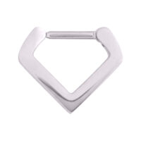 Clicker Septum Triangle en acier chirurgical argenté Clicker Septum Triangle en acier chirurgical argenté sur fond blanc