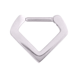 Clicker Septum Triangle en acier chirurgical argenté sur fond blanc