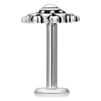 Piercing Labret Mandala argenté avec filetage interne sur fond blanc