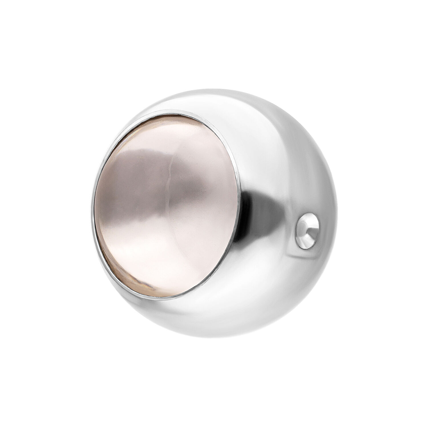 Clip de piercing argenté avec cristal Clip rond argenté en boule avec surface brillante sur fond blanc